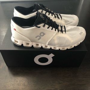 On Running Cloud X Black/White